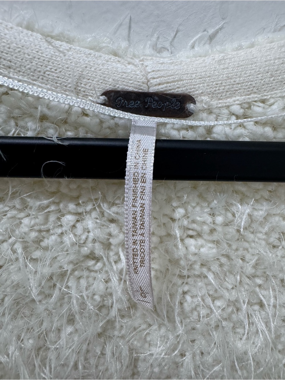 Free People Icing Fuzzy Knit Pullover Sweater Large Ivory V-Neck Oversized - Picture 8 of 15